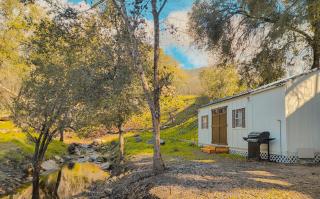 Genas's Sierra Inn & Restaurant - 7