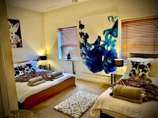 5 bedroom house - Pool table - Contractors, Crew, Group - Colchester - 4