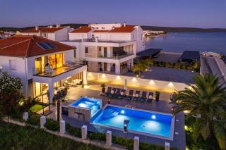 Seaside luxury villa with a swimming pool Sukosan, Zadar - 22250 - Sukošan - 9