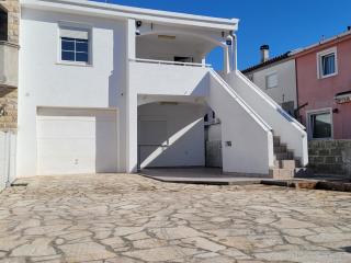 Apartments with parking space Vir - 22347 - 9