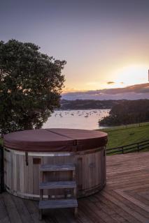 The Top House Lodge - Russell - 8