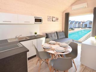 Holiday cottages, pool, whirlpool, Dabki - Dąbki - 9