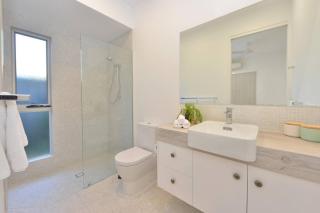 Tropical Villa on Craven Close - Port Douglas - 1