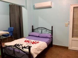 Men Only - Private Room WiFi 5G AC Balcony in Heliopolis Shared Bathroom - Cairo - 1