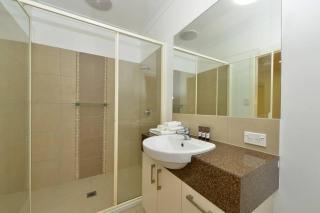 The Red Anchor - Port Douglas - 1
