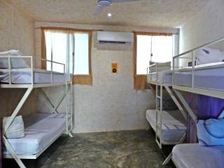 VALLADOLID 48 Hotel & Hostal - 2