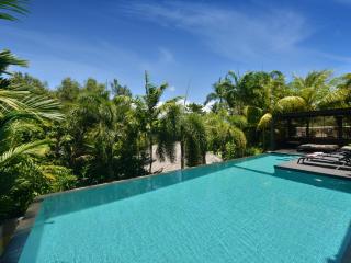 Bayu on Murphy Street - Port Douglas - 4