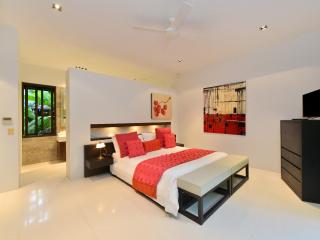 Bayu on Murphy Street - Port Douglas - 2