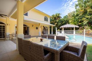 Barbados in the Tropics - 5 Bedroom Luxury Home - Port Douglas - 8