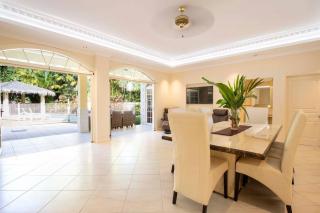 Barbados in the Tropics - 5 Bedroom Luxury Home - Port Douglas - 6