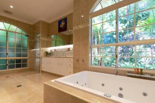 Barbados in the Tropics - 5 Bedroom Luxury Home - Port Douglas - 5