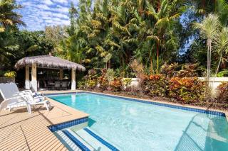 Barbados in the Tropics - 5 Bedroom Luxury Home - Port Douglas - 1
