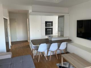 Apparemment colombes - Colombes - 1