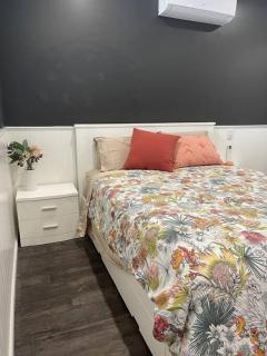 Private, modern 2 bedroom apartment Thornlands - 5