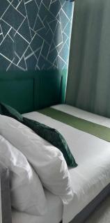 Awesome Value, Great Location - Manila - 6