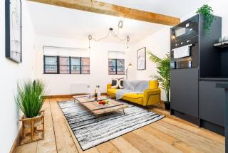 Loft Apartment - Near City Centre - Smart TV- WIFI - Netfix - Parking - Top Rated - 2NT - Birmingham - 4