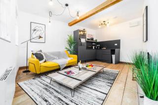 Loft Apartment - Near City Centre - Smart TV- WIFI - Netfix - Parking - Top Rated - 2NT - Birmingham - 0