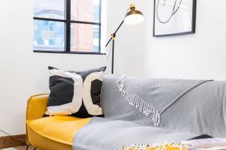 Loft Apartment - Near City Centre - Smart TV- WIFI - Netfix - Parking - Top Rated - 2NT - Birmingham - 1