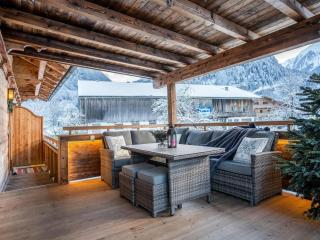 Chalet in Neukirchen near Ski Arena Wildkogel - 9