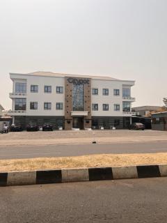 Luxury 2 Bedroom Apartment in the Heart of WUSE 2, WIFI,NETFLIX, 24hrs Light, YouTube, AirPlay - Abuja - 1