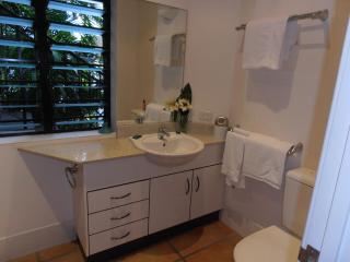 Floriana Villas - Cairns - 1