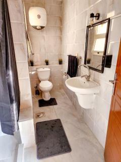 Private Studio, AC, kitchen, TV, Wi-Fi - 3