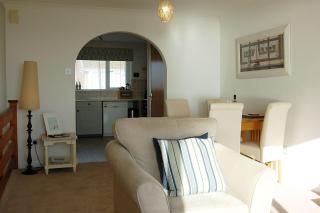 Ty Traeth Beach House - 5