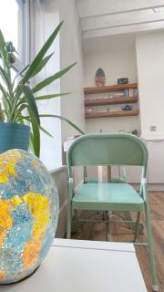 Stylish High Ceiling Home in South City Center - 4