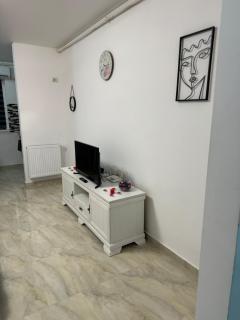 Alice’s house - Roşu - 1