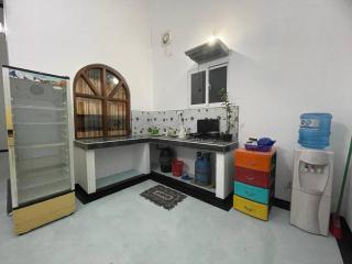 Airport Lux Villa - Negombo - 4