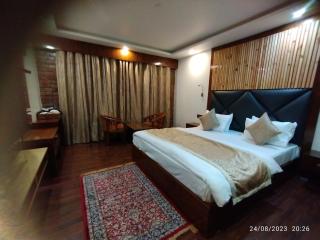Hotel Lidder Palace - Pahalgām - 6