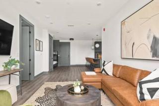 The Sobro Suite - 6 Beds & 6 blocks to Broadway - 3