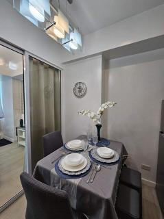 Cozy Staycation - Azure Urban Resort Residences - Manila - 1