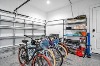 Spacious home 1/2 mile to beach - Bikes - Fire Pit Table - Beach Gear - Infinity Table - Inlet Beach - 4