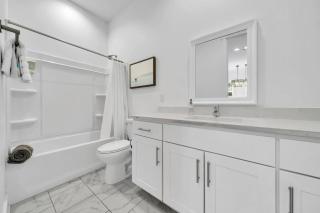 Spacious home 1/2 mile to beach - Bikes - Fire Pit Table - Beach Gear - Infinity Table - Inlet Beach - 2