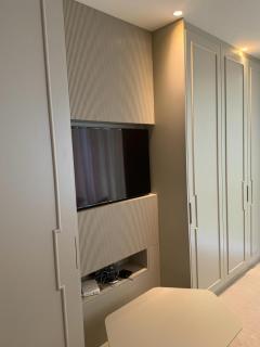 Island, Pool & Sea Apartment - 0