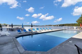 Beachy Lakefront Condo in the heart of Osage Beach - Osage Beach - 3