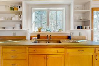 Light-filled Retreat in Mad River Valley - 5