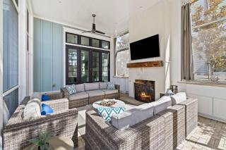 Private Pool, Lake Views, Great Outdoor Space - Lake District Home in Watercolor, FL home - Santa Rosa Beach - 6