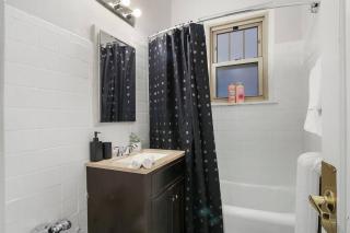 Modern and Minimalist Studio Apartment - Bstone 105 and 108 rep - Chicago - 9