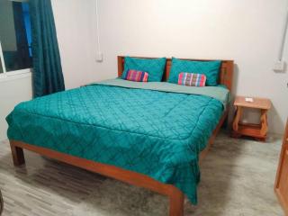Thai Neighbourhood Duplex Stay: 3 Bedroom Home - Ban Bang Nok - 5