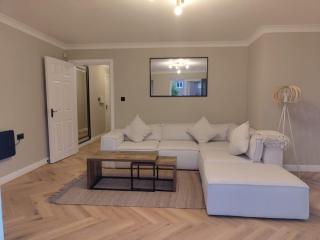 New 2 Bedroom Appartment In Manchester - Stretford - Old Trafford Close to Football-Cricket Ground & City Centre - 5
