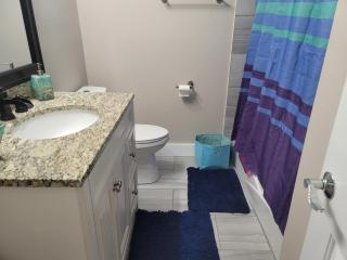 Great large home,8 min from Downtown - 5