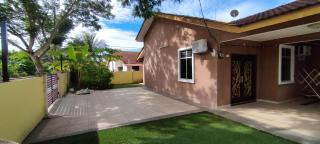 Coklat Homestay Teluk Kemang Port Dickson - Port Dickson - 7