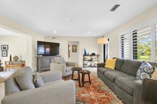 Relax in Luxury - 3 Bed, 2 Bath Oasis with Pool - Fort Lauderdale - 3