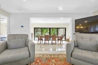 Relax in Luxury - 3 Bed, 2 Bath Oasis with Pool - Fort Lauderdale - 5