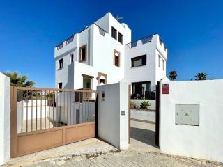 Luxury villa with pool within the Golf Course - Motril - 9