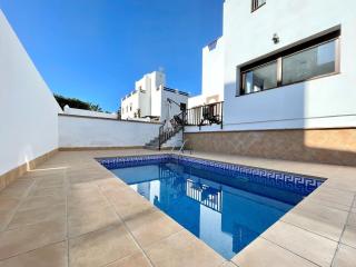 Luxury villa with pool within the Golf Course - Motril - 2