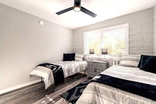 Charming dog-friendly, 2BR-1BA with Pool, Mountain Views - Low Summer Rates! - 7