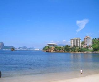 Há 1 Quadra da Praia de Icaraí - Niterói - 0